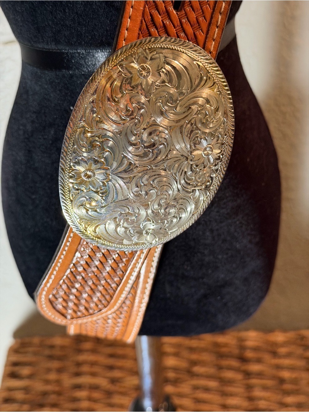 Vintage Montana Silversmiths Silver Plate Buckle Tooled Leather Belt 36” Western - Picture 13 of 16